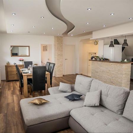 Apartman Hubertus 5* Vagovina Bagian luar foto