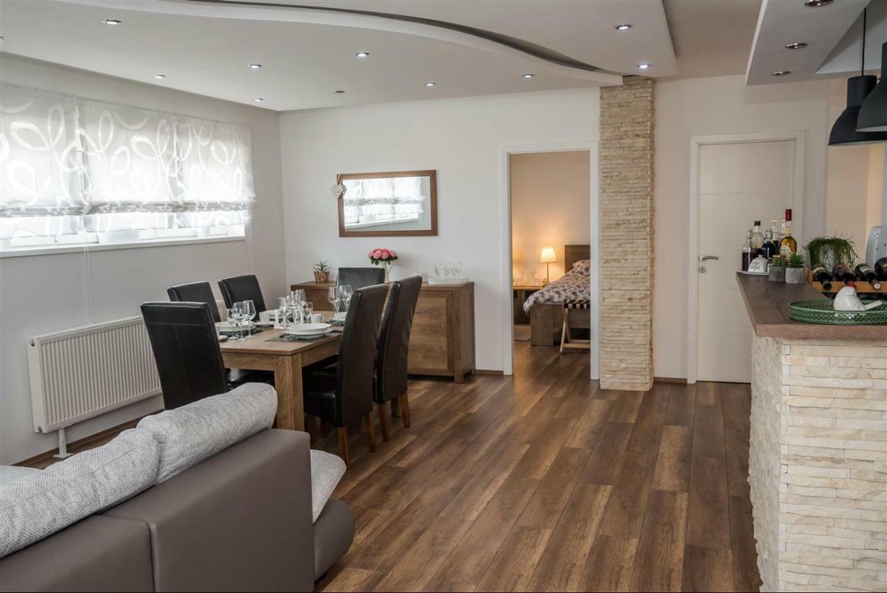 Apartman Hubertus 5* Vagovina Bagian luar foto
