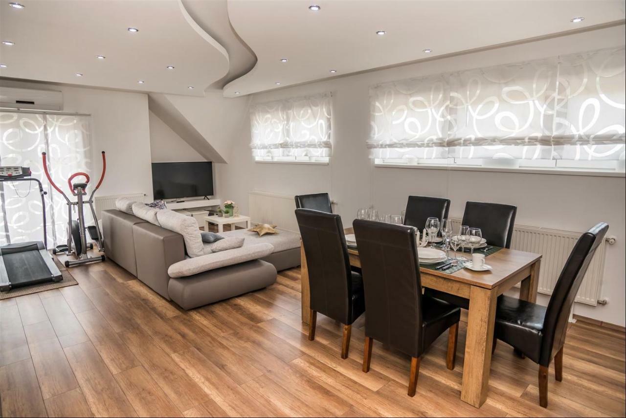 Apartman Hubertus 5* Vagovina Bagian luar foto