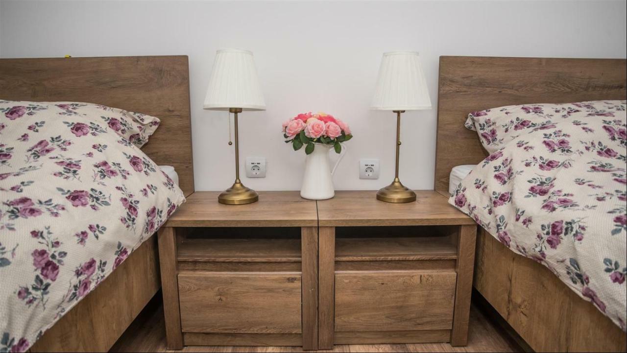 Apartman Hubertus 5* Vagovina Bagian luar foto