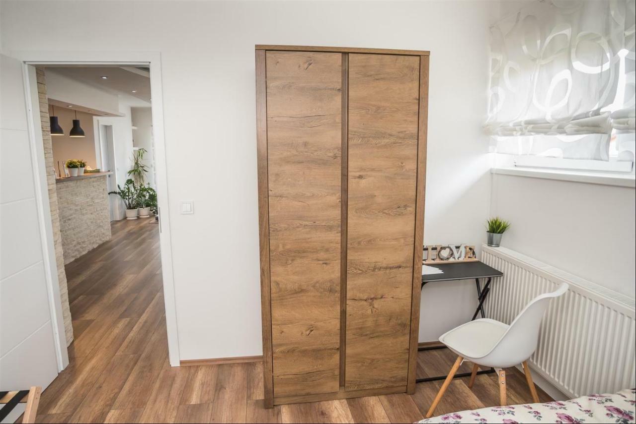 Apartman Hubertus 5* Vagovina Bagian luar foto